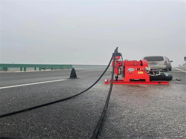 陆河马路路基路面开裂下沉注浆加固灌浆